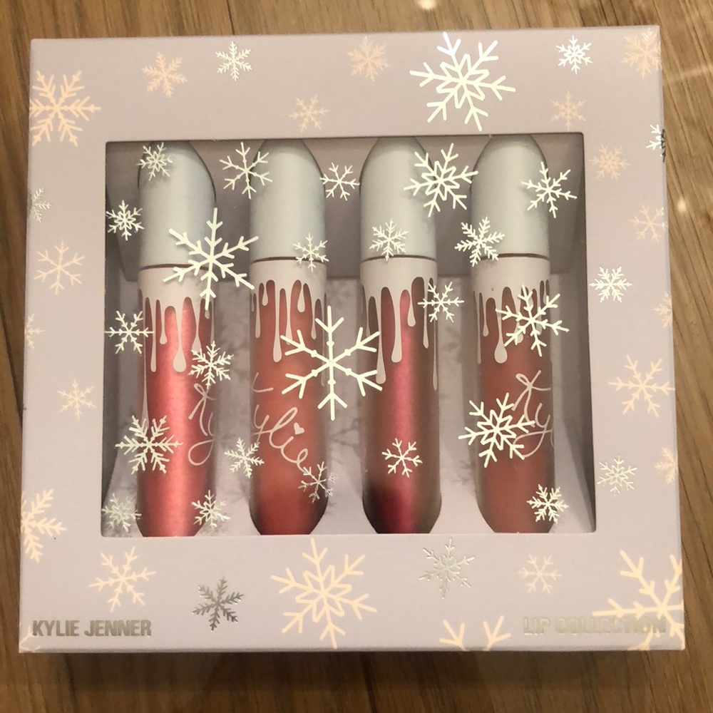 KYLIE COSMETICS Holiday 4 piece lip set